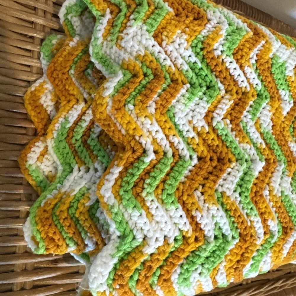 VTG Grandma Made Chevron Afghan Sofa Throw Blanket Zigzag Mustard Green Acrylic